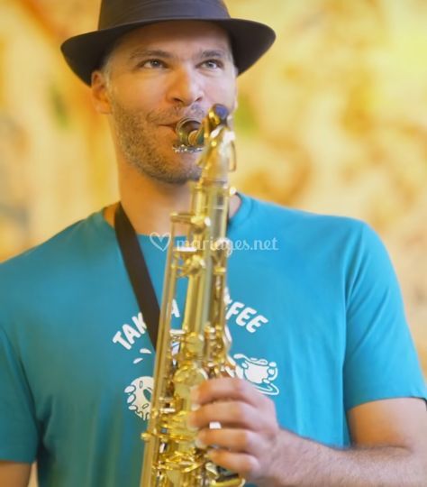 Sax & DJ Kevin Krueger