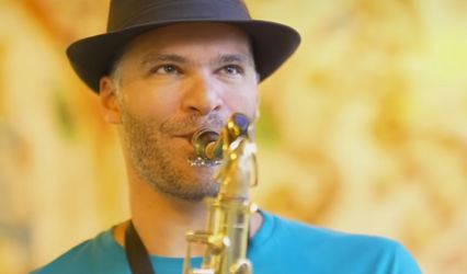 Sax & DJ Kevin Krueger