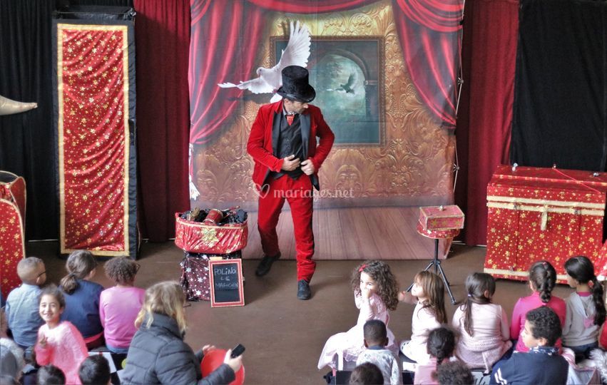 Polino Magicien Jongleur