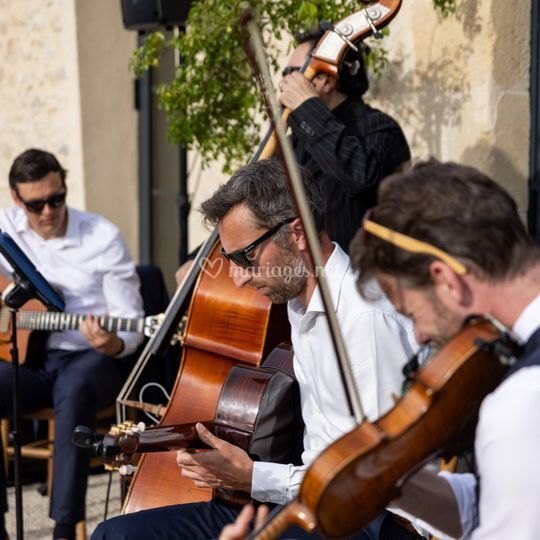 Easy Peasy - Jazz Manouche