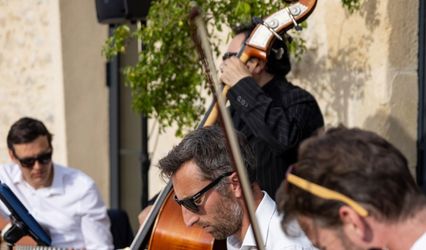 Easy Peasy - Jazz Manouche