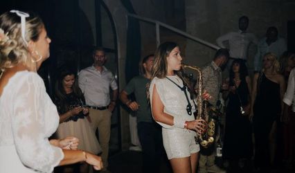 Miss Sax - Saxophoniste - groupe live - DJ