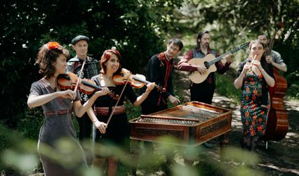 Tarafikants, musique festive d'Europe centrale