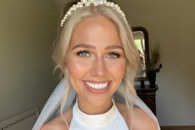 Kim Coirre Make Up Artist