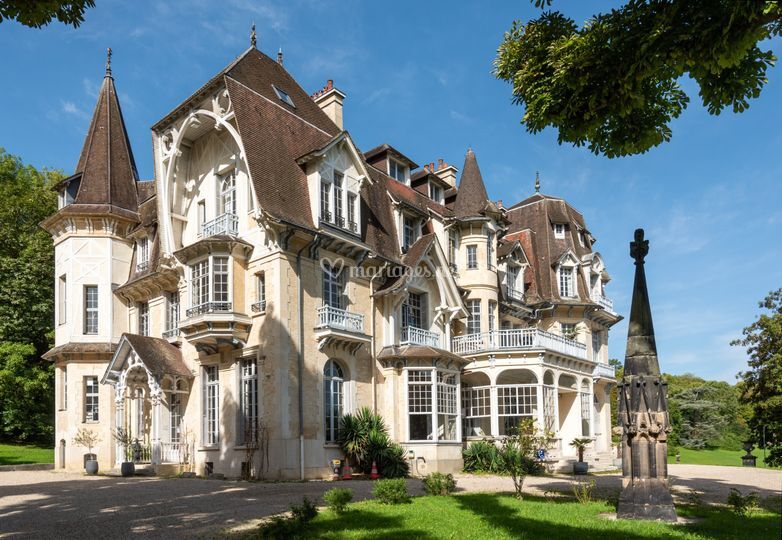 Chateau De Prunay