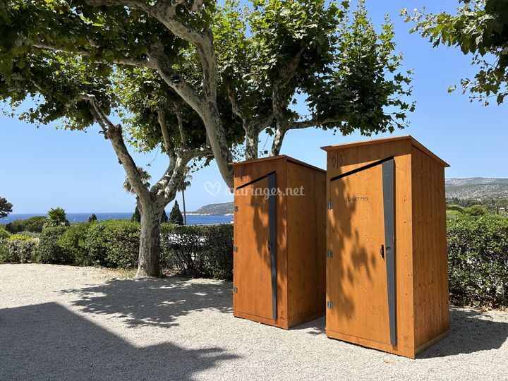 Lovely Toilettes