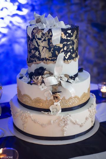 Familia Art's Cake