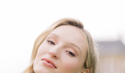 Virginie Desfontaines Hair & Make Up Artist