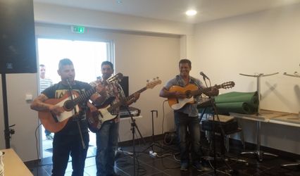 Los Salgueros
