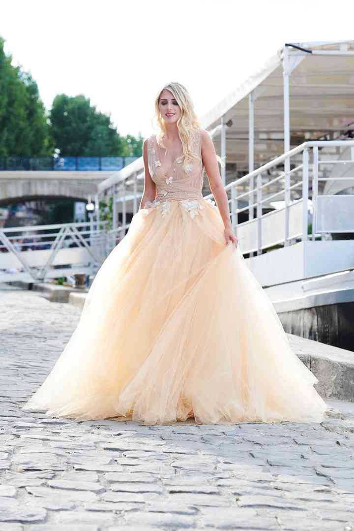 robe de mariée en couleur 2019