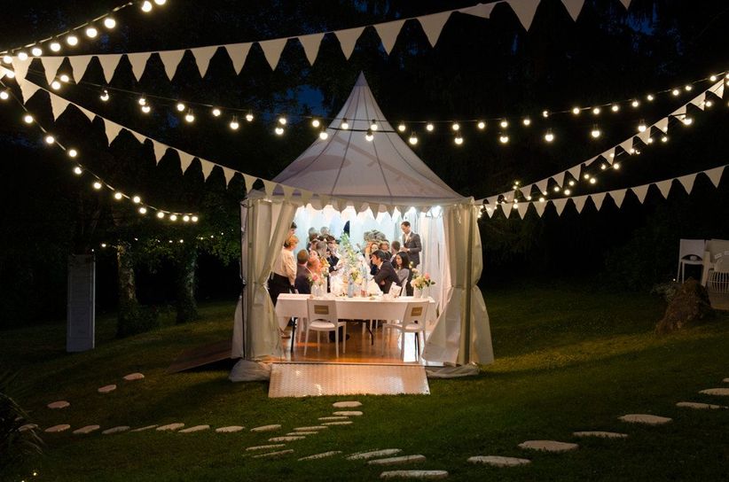 35 idées d'illumination pour les mariages de nuit