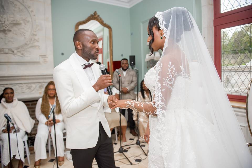 Le mariage de Steffy et Guy Roger