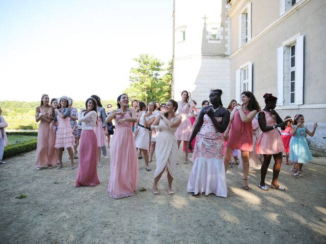 Le mariage de Simon et Isabelle à Chinon, Indre-et-Loire 43