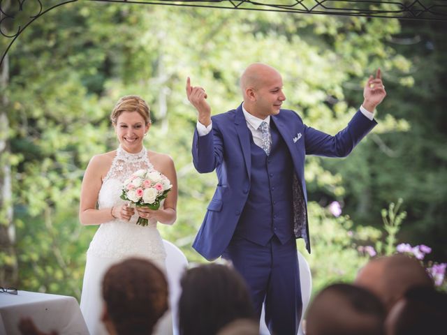 Le mariage de Mehdi et Élise à Saint-Priest-Bramefant, Puy-de-Dôme 16