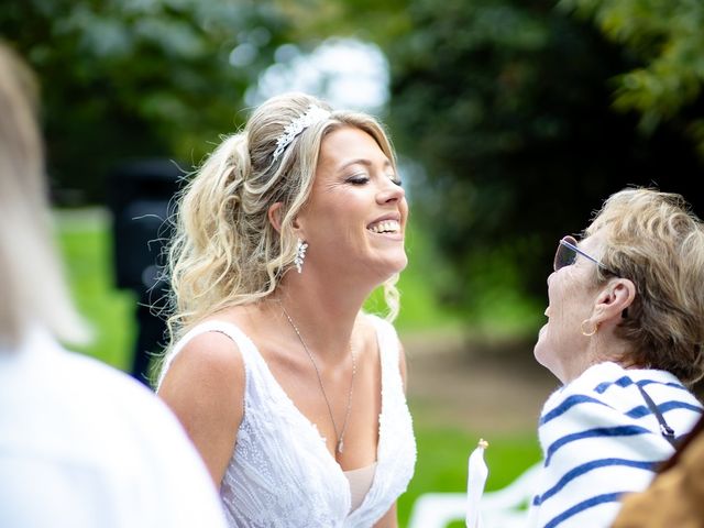 Le mariage de Anthony et Laura à René, Sarthe 24