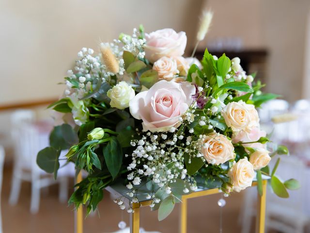 Le mariage de Anthony et Laura à René, Sarthe 33