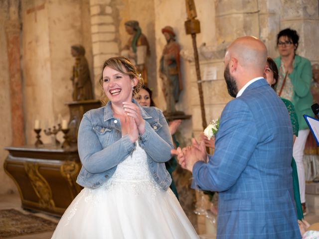 Le mariage de Hugo et Aurélie à Fontaine-Denis-Nuisy, Marne 31
