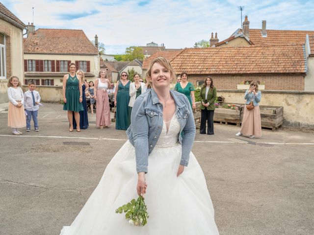 Le mariage de Hugo et Aurélie à Fontaine-Denis-Nuisy, Marne 35