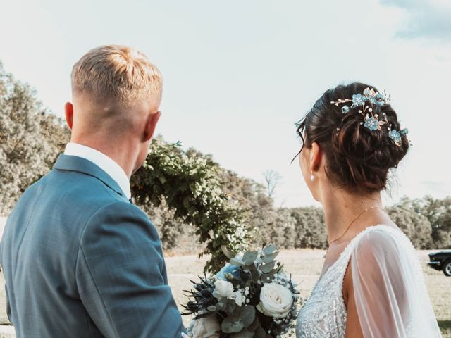 Le mariage de Léo et Laura à Marlieux, Ain 9