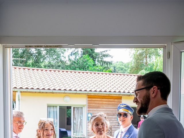 Le mariage de Jérôme et Fanny à Ternand, Rhône 12