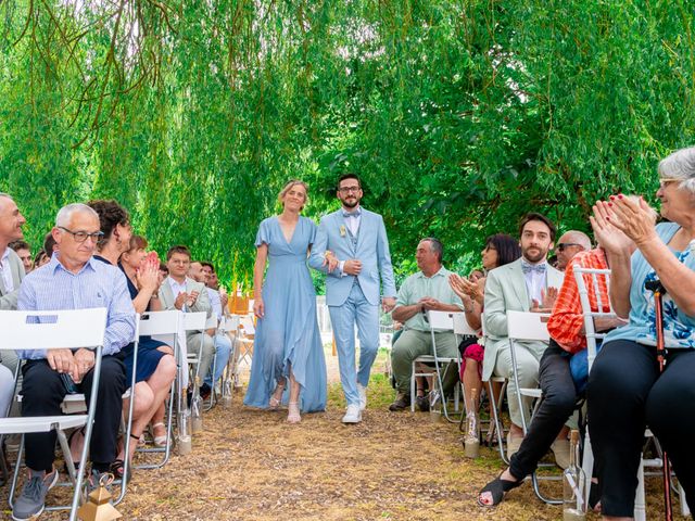 Le mariage de Jérôme et Fanny à Ternand, Rhône 31