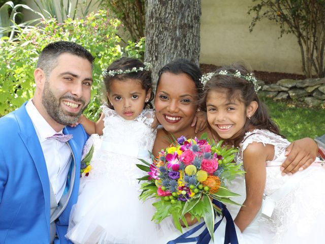 Le mariage de Marc et Valérie à Uchaud, Gard 2