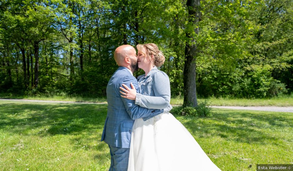 Le mariage de Hugo et Aurélie à Fontaine-Denis-Nuisy, Marne