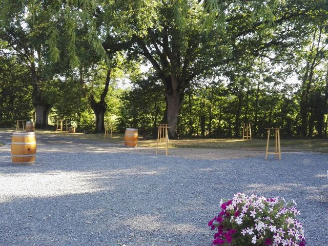 Le mariage de Eric et Caroline à Saint-Laurent-des-Autels, Maine et Loire 1