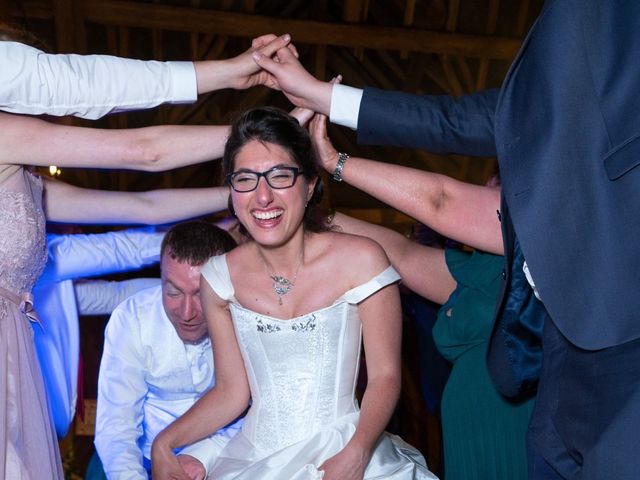 Le mariage de Nicolas et Rebecca à Aubigny-sur-Nère, Cher 22