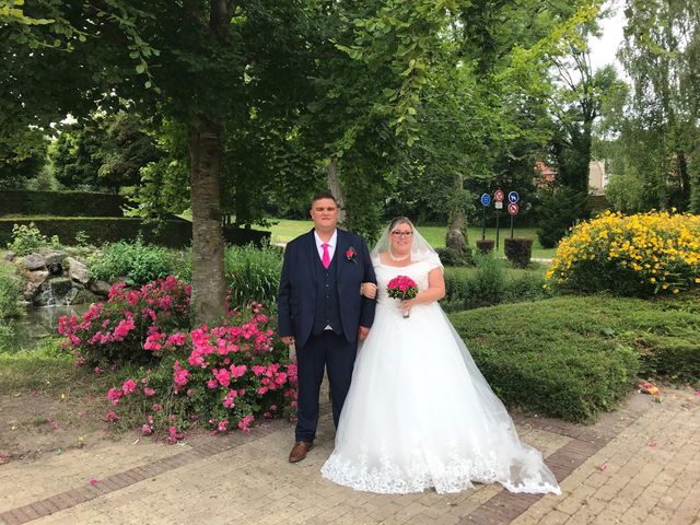 Le mariage de Vantouroux  et Betsy à Divion, Pas-de-Calais 19