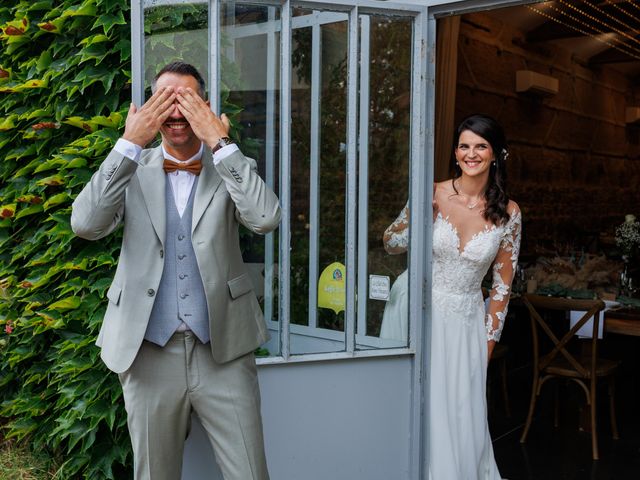 Le mariage de Romain et Amélie à Salt-en-Donzy, Loire 3