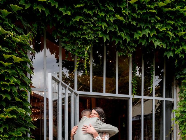 Le mariage de Romain et Amélie à Salt-en-Donzy, Loire 4