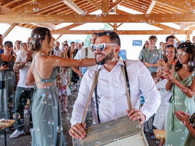 Le mariage de Romain et Amélie à Salt-en-Donzy, Loire 21
