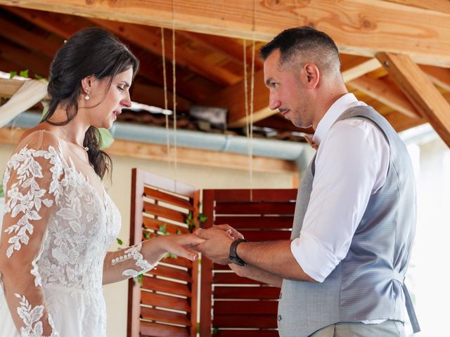 Le mariage de Romain et Amélie à Salt-en-Donzy, Loire 31