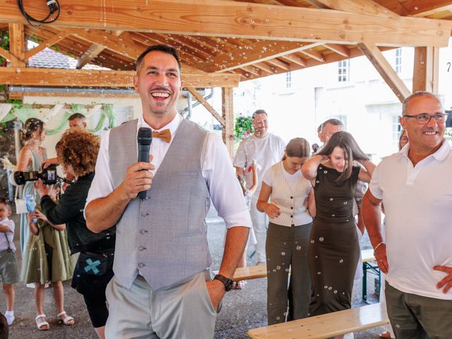Le mariage de Romain et Amélie à Salt-en-Donzy, Loire 36