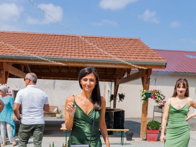 Le mariage de Romain et Amélie à Salt-en-Donzy, Loire 38