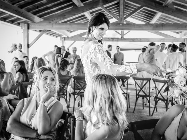 Le mariage de Romain et Amélie à Salt-en-Donzy, Loire 41