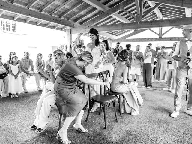 Le mariage de Romain et Amélie à Salt-en-Donzy, Loire 43