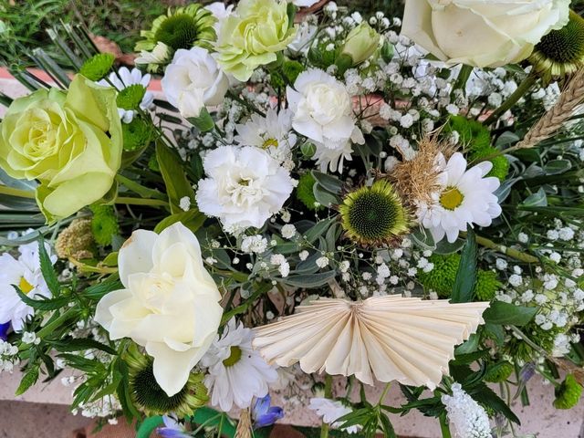 Le mariage de Christian  et Hélène  à Saint-Jean-des-Vignes, Rhône 4