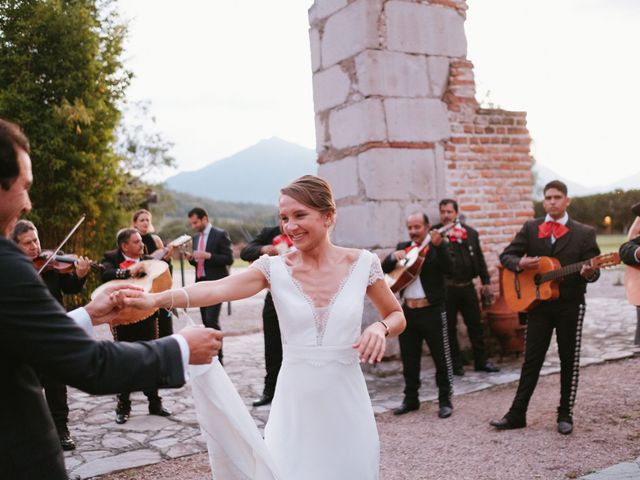 Le mariage de Oscar et Judith à Reims, Marne 32