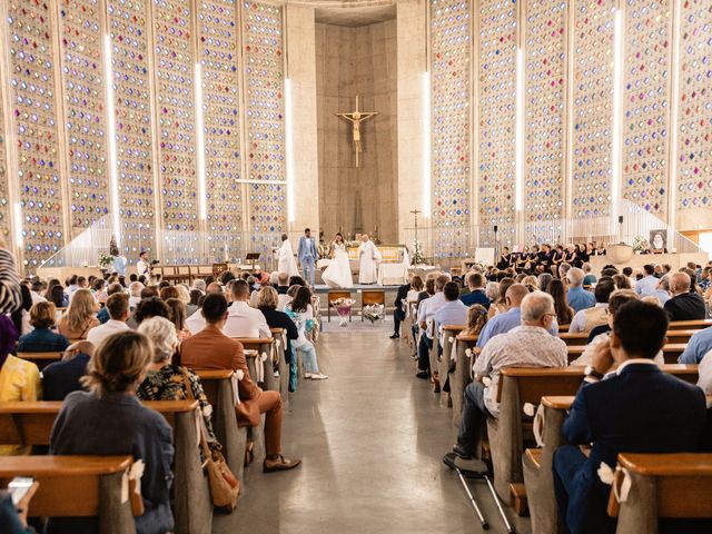 Le mariage de Pierre et Lucie à Caen, Calvados 84