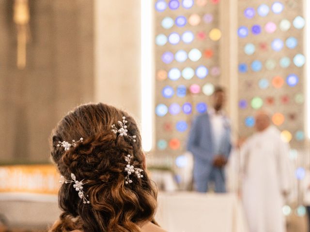 Le mariage de Pierre et Lucie à Caen, Calvados 85