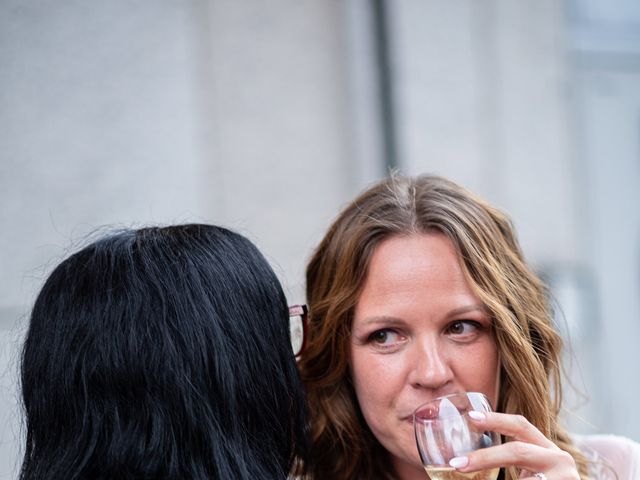 Le mariage de Sébastien et Chloée à Paris, Paris 19