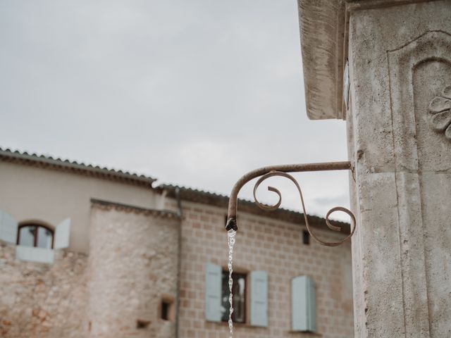 Le mariage de Vincent et Cindy à Mirabeau, Vaucluse 3