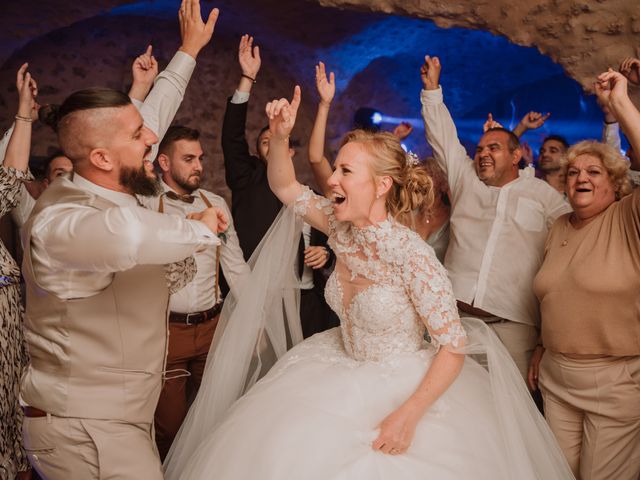 Le mariage de Vincent et Cindy à Mirabeau, Vaucluse 32