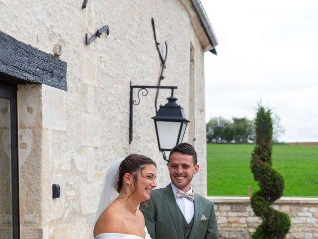 Le mariage de Jonathan et Capucine à Asquins, Yonne 14