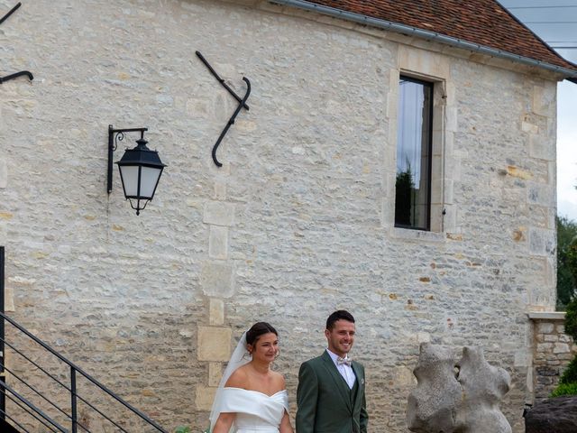 Le mariage de Jonathan et Capucine à Asquins, Yonne 15