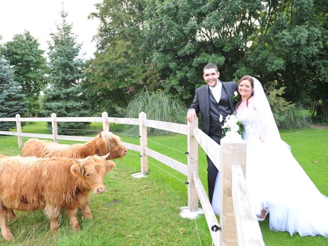 Le mariage de Aurélien et Charlène à Caen, Calvados 15