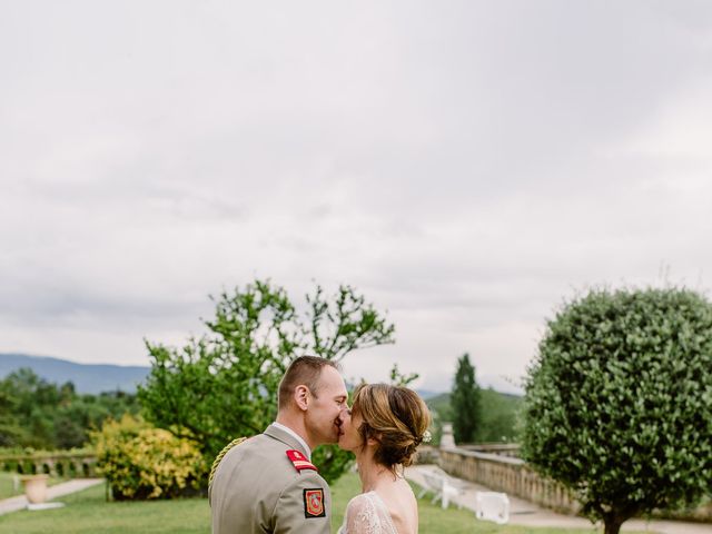 Le mariage de Stanislav et Laure à Montéléger, Drôme 64