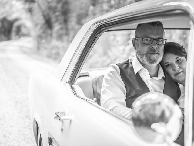 Le mariage de Stephane et Karine à Saint-Laurent-des-Autels, Maine et Loire 7